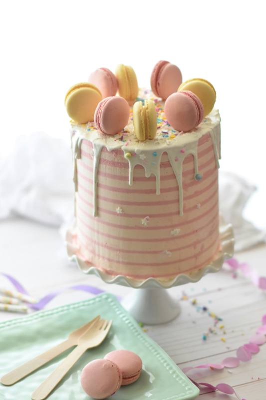 Macroons on top Cake